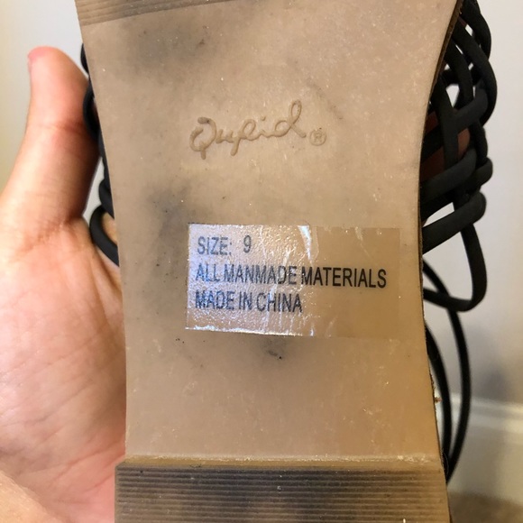 Black flats - Picture 2 of 3